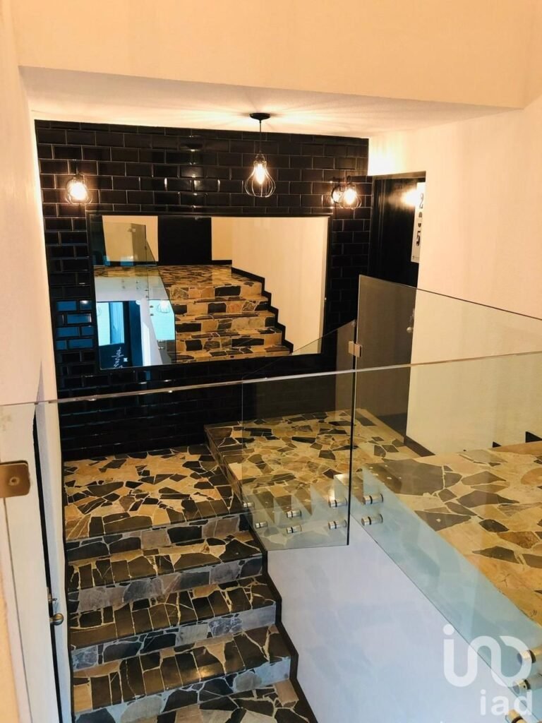 HERMOSA CASA CON OFICINAS EN PUEBLA