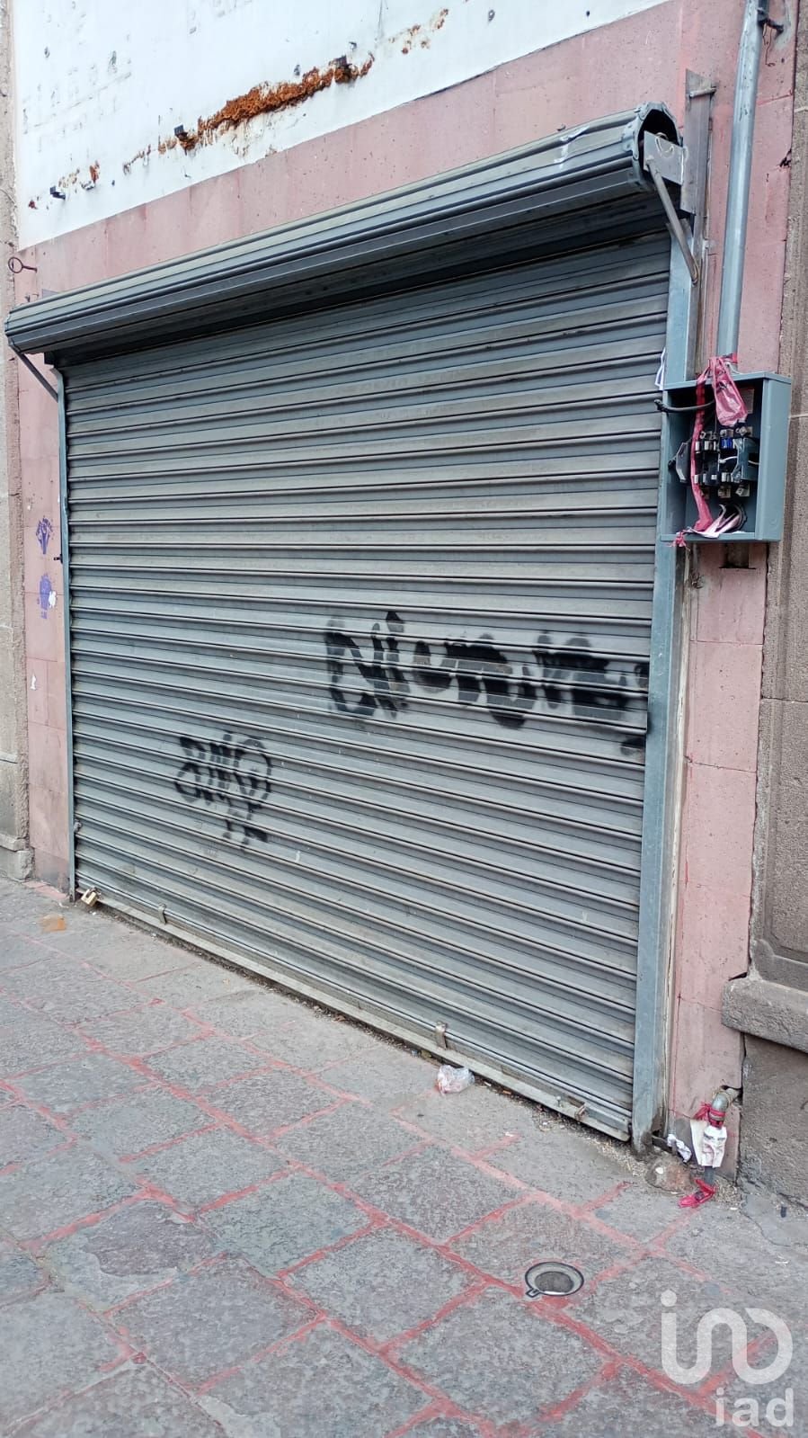 VENTA DE LOCAL COMERCIAL EN EJE VIAL EN EL MERO CENTRO DE LA CIUDAD DE SAN LUIS POTOSI