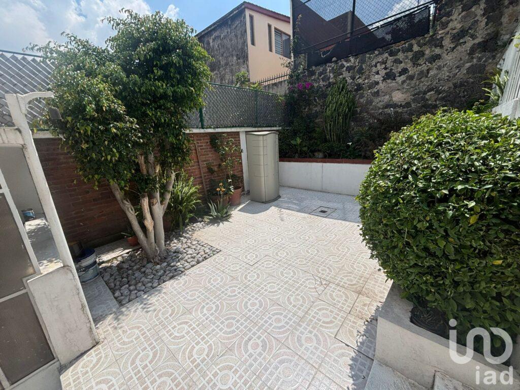 Se vende casa para remodelar en Privada   Lomas de Huizachal  Herradura