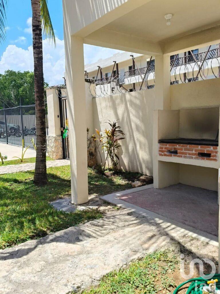 RENTA DE DEPARTAMENTO AMUEBLADO 2 RECAMARAS EN SEGUNDO NIVEL FRACC REAL BILBAO PLAYA DEL CARMEN