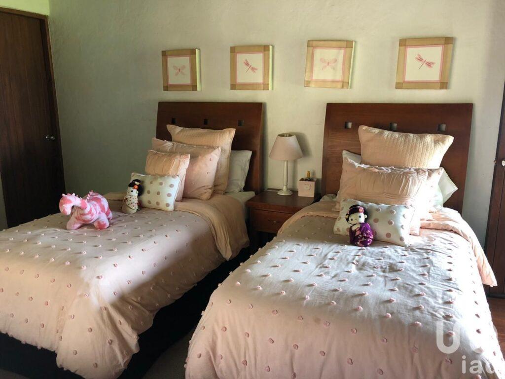 CASA EN VETA EN VALLE DE BRAVO, ESTADO DE MÉXICO