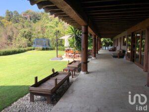 CASA EN VETA EN VALLE DE BRAVO, ESTADO DE MÉXICO