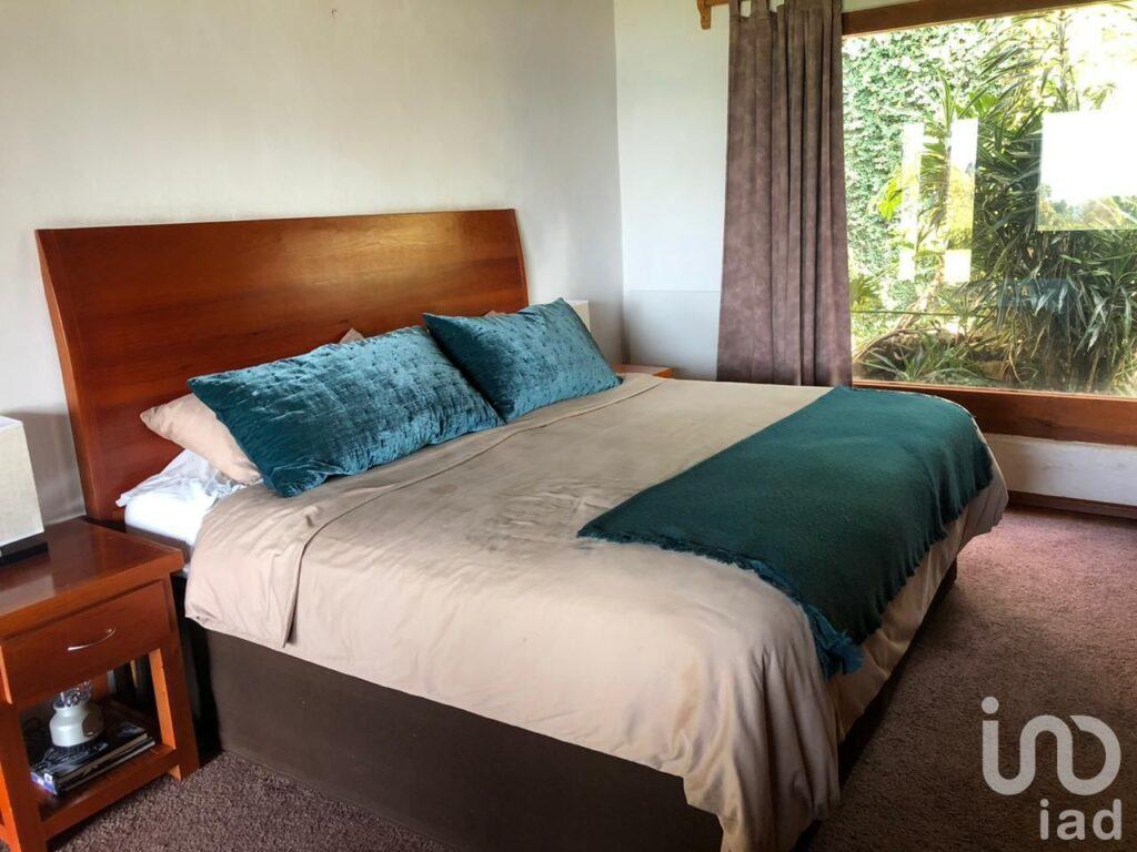 CASA EN VETA EN VALLE DE BRAVO, ESTADO DE MÉXICO