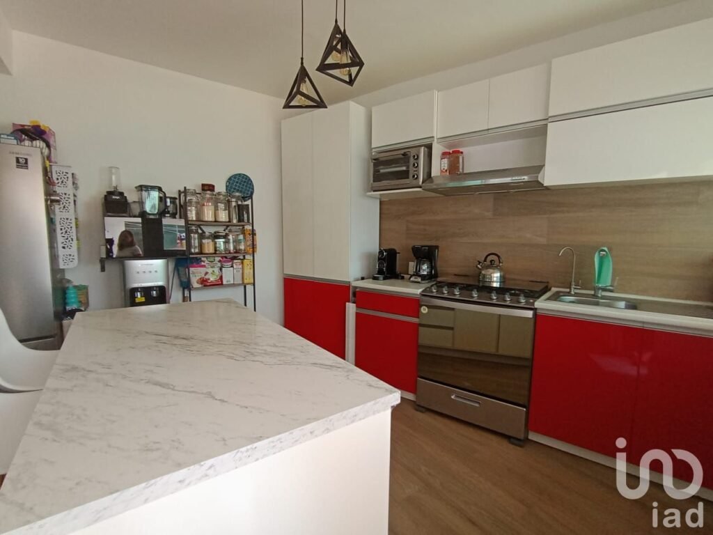 CASA EN PEDREGAL LAS FUENTES EN VENTA RECIEN REMODELADA