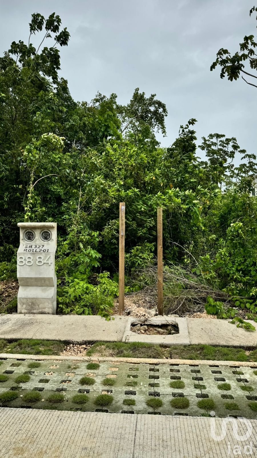 VENDO TERRENO EN PASEO DE LA SELVA CON AMENIDADES CERCA DE AV. 135 EN CANCUN, Q.ROO