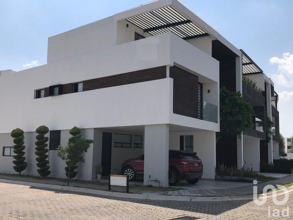 RENTA Casa en Lomas de Angelópolis, Parque Coahuila