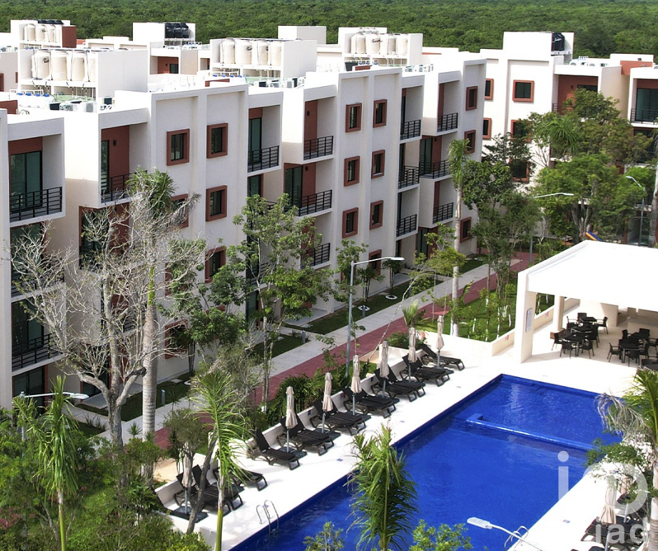 Departamento en Cancún - Residencial sobre Av. Huayacán