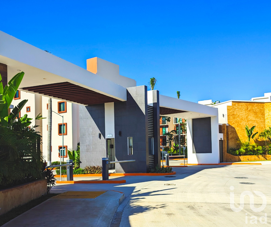 Departamento en Cancún - Residencial sobre Av. Huayacán