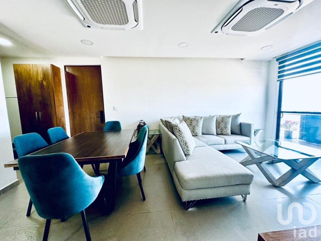 Departamento en renta amueblado en Torre Encinos con amenidades