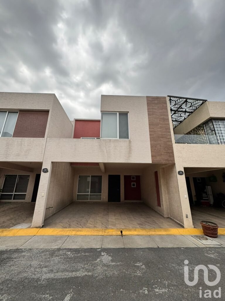 Casa en venta en Fracc Americas III en condominio