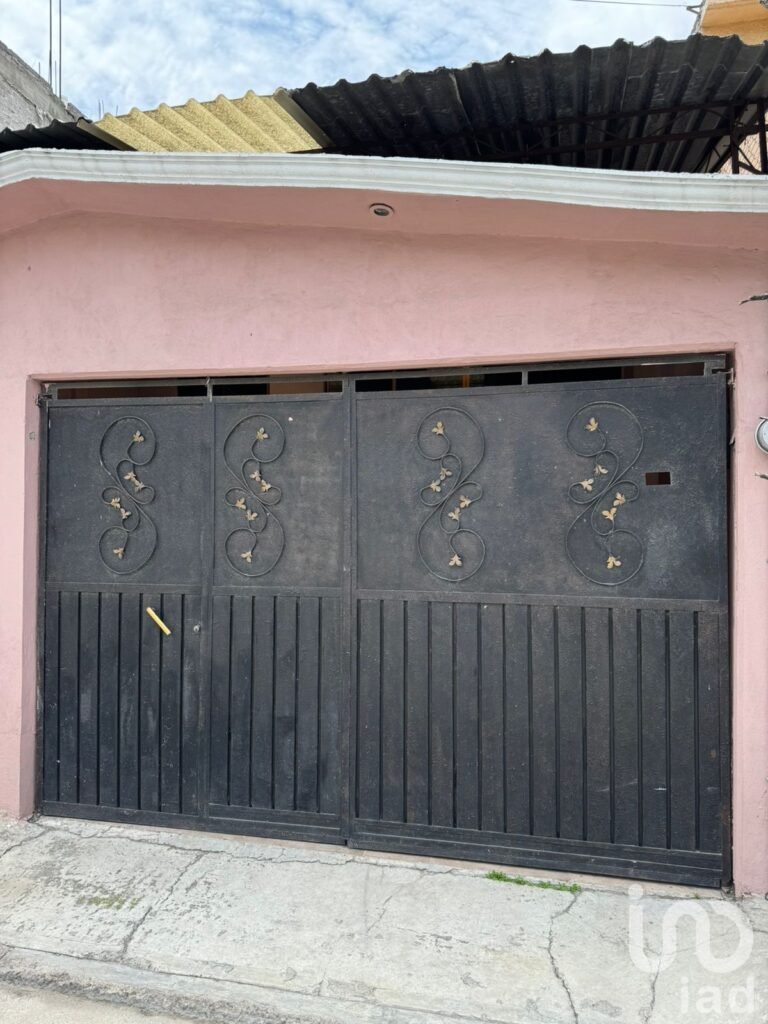 Casa en venta en Jardines de Morelos Ecatepec