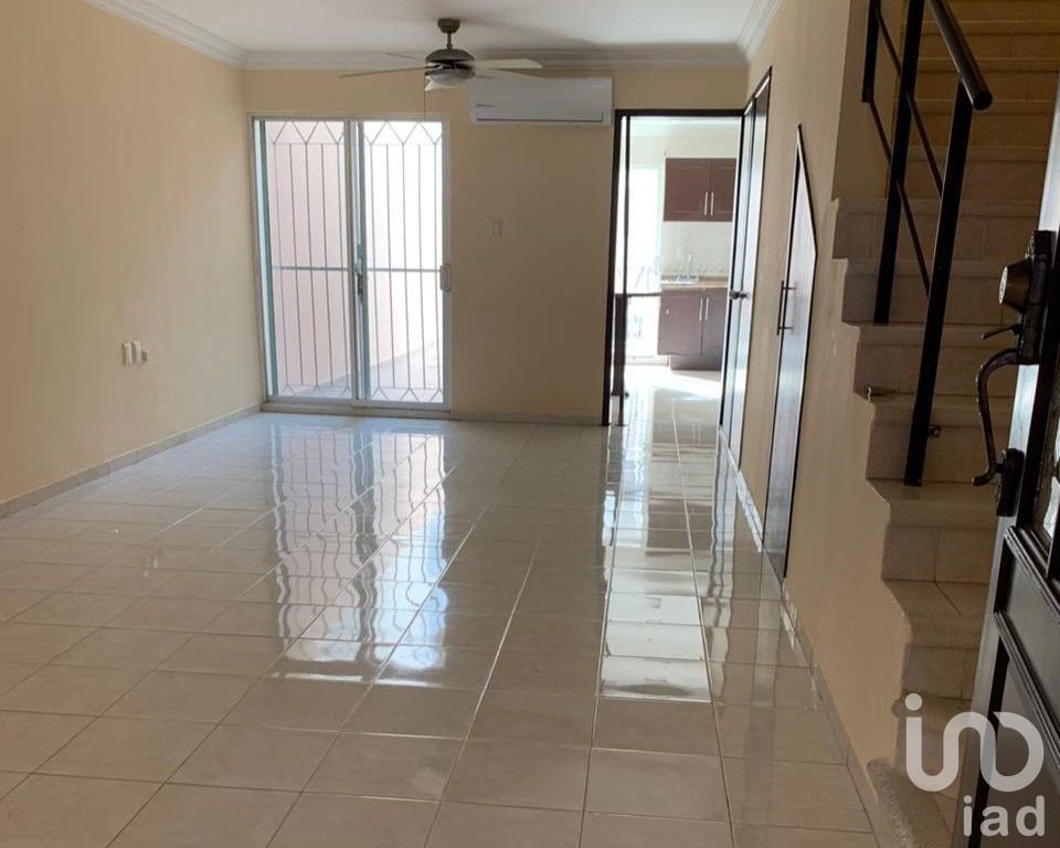 Hermosa Casa de 2 Niveles en Excelente Ubicación en la Tampiquera, Boca del Río, Veracruz