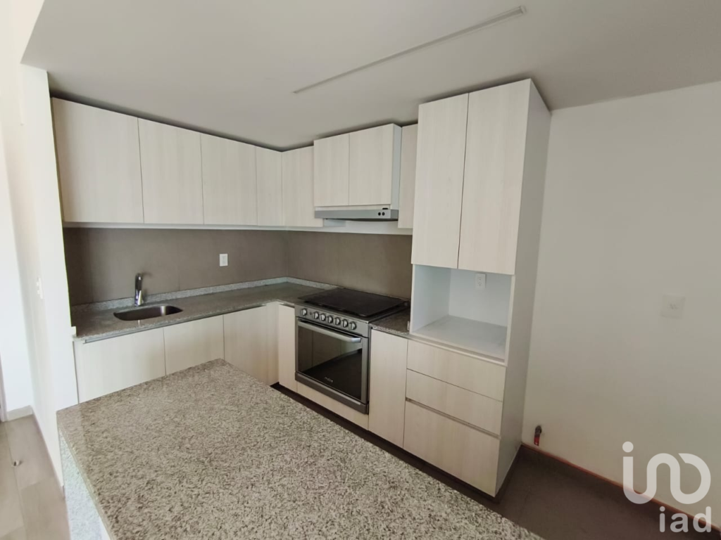 VENTA  CASA RESIDENCIAL DEL PARQUE
