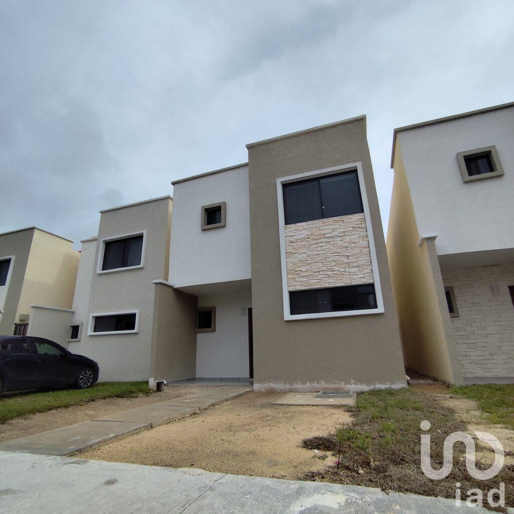 Casa Nueva Cancún - Polígono Sur - 3 recámaras (una en PB)