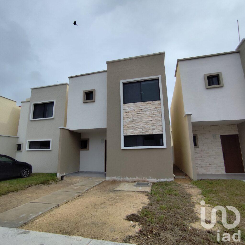 Casa Nueva Cancún - Polígono Sur - 3 recámaras (una en PB)