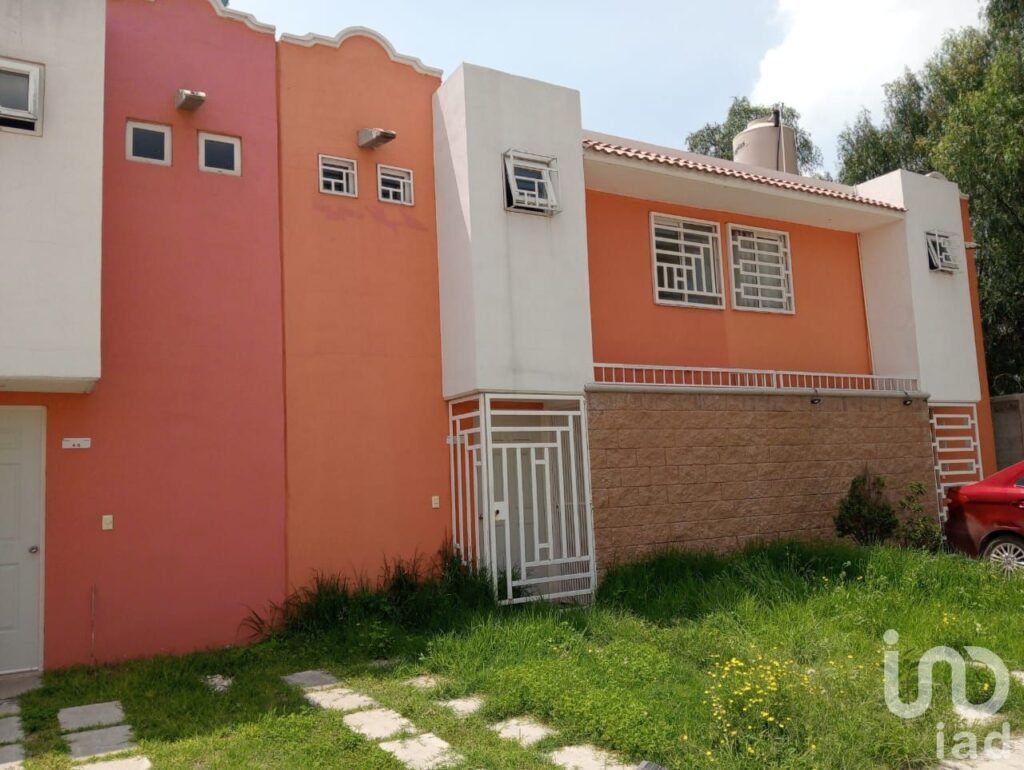 Se vende casa en El Contry, Barrio de Santa María