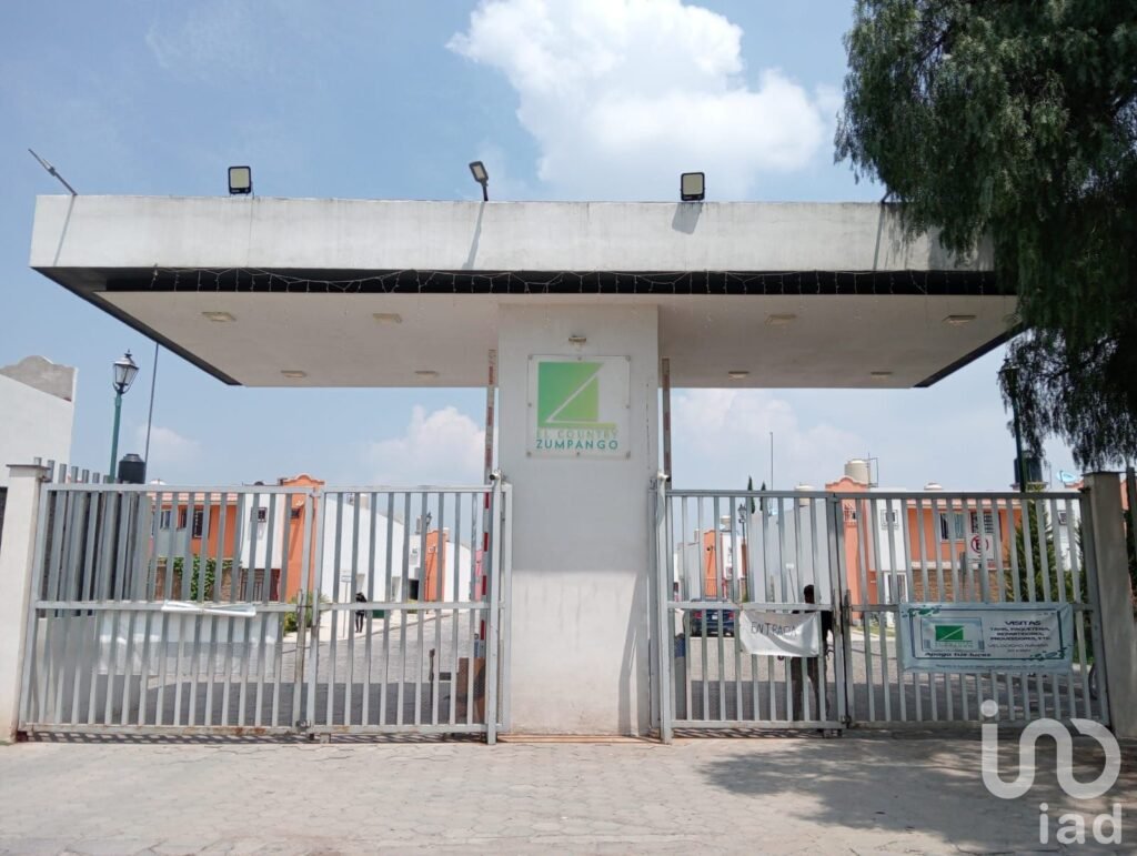 Se vende casa en El Contry, Barrio de Santa María