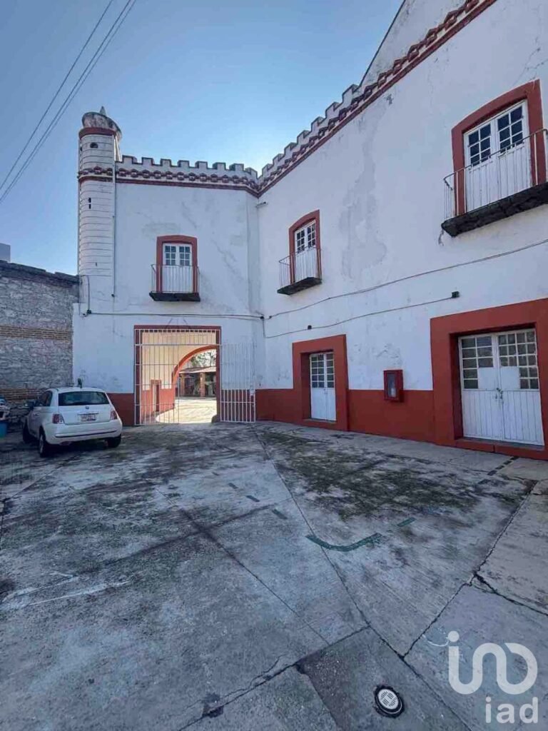 Edificio en Venta en esquina zona plaza San Pedro Colonia maestro federal