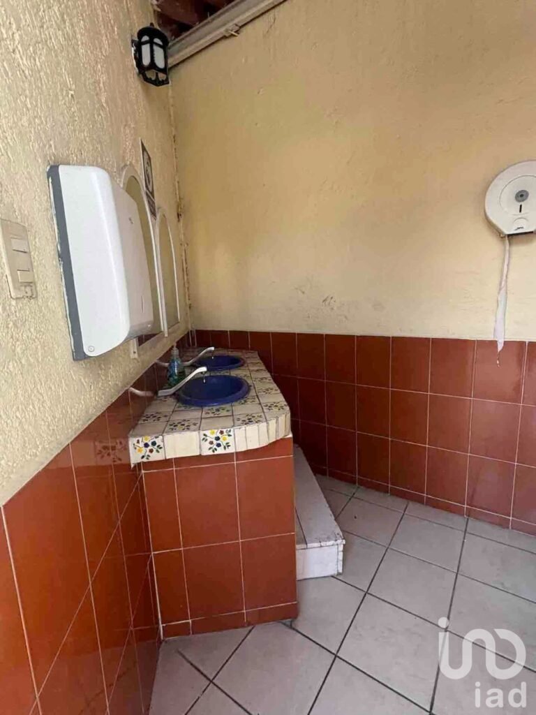 Edificio en Venta en esquina zona plaza San Pedro Colonia maestro federal