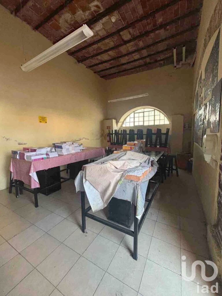 Edificio en Venta en esquina zona plaza San Pedro Colonia maestro federal