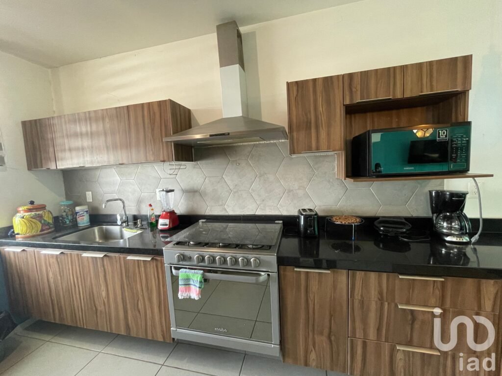 CASA AMUEBLADA EN RENTA EN PRIVADA ZERE, SLP (HASTA 10 PERSONAS)