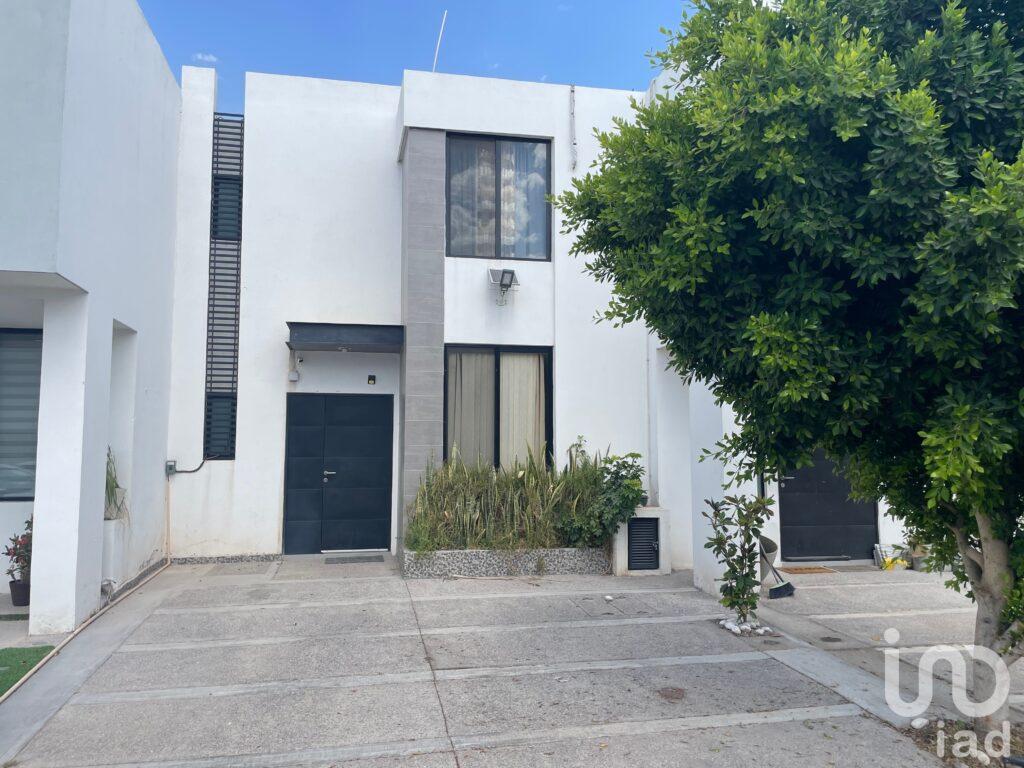 CASA EN RENTA AMUEBLADA EN PRIVADA ZERE, SLP