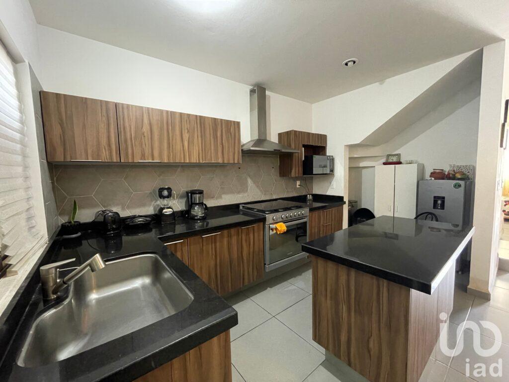 CASA EN RENTA AMUEBLADA EN PRIVADA ZERE, SLP