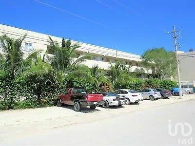 VENTA DE ESTUDIO AMUEBLADO EN 3ER NIVEL COL. EJIDO PLAYA DEL CARMEN