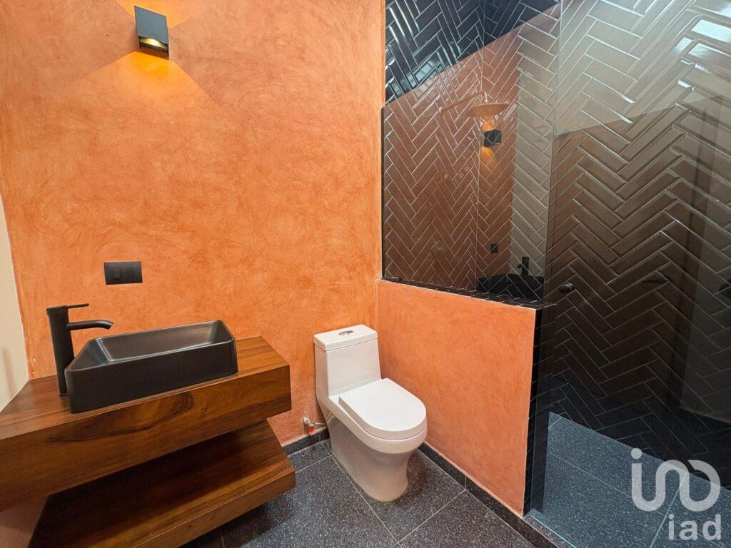 Casa remodelada estilo mexicano contemporáneo en Santiago, Mérida