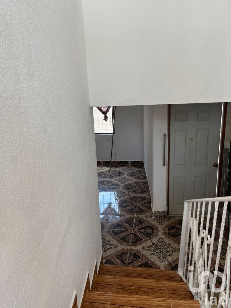 SE VENDE CASA AMPLIA EN STA ROSA SAN VICENTE CHICOLOAPAN