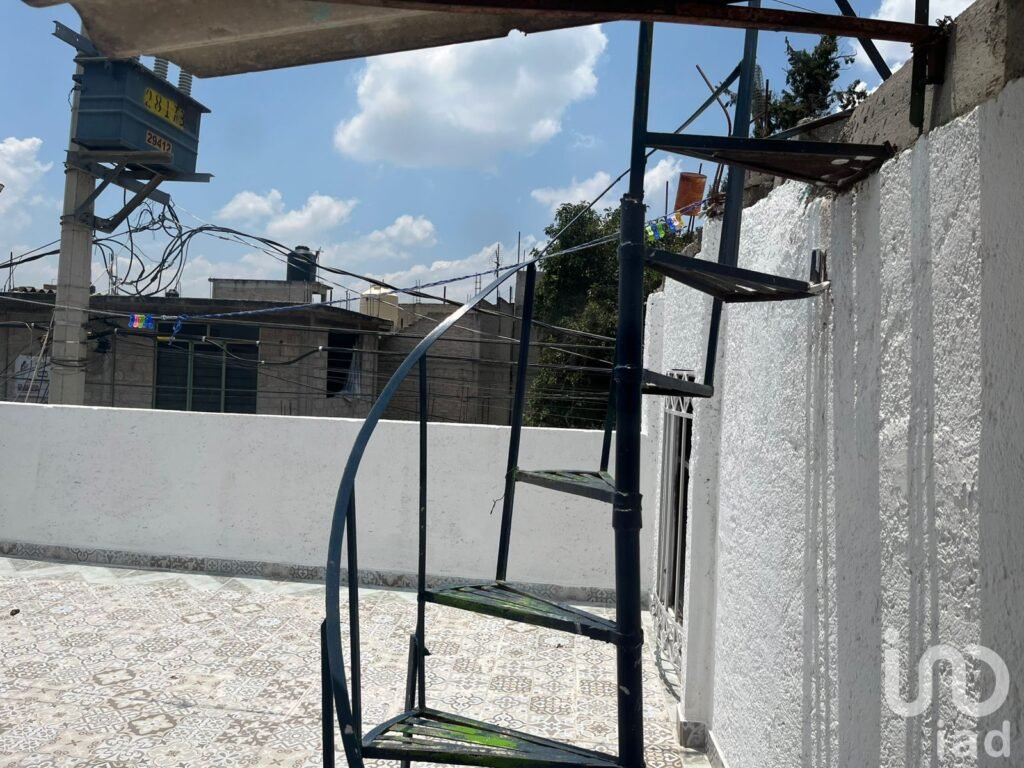 SE VENDE CASA AMPLIA EN STA ROSA SAN VICENTE CHICOLOAPAN