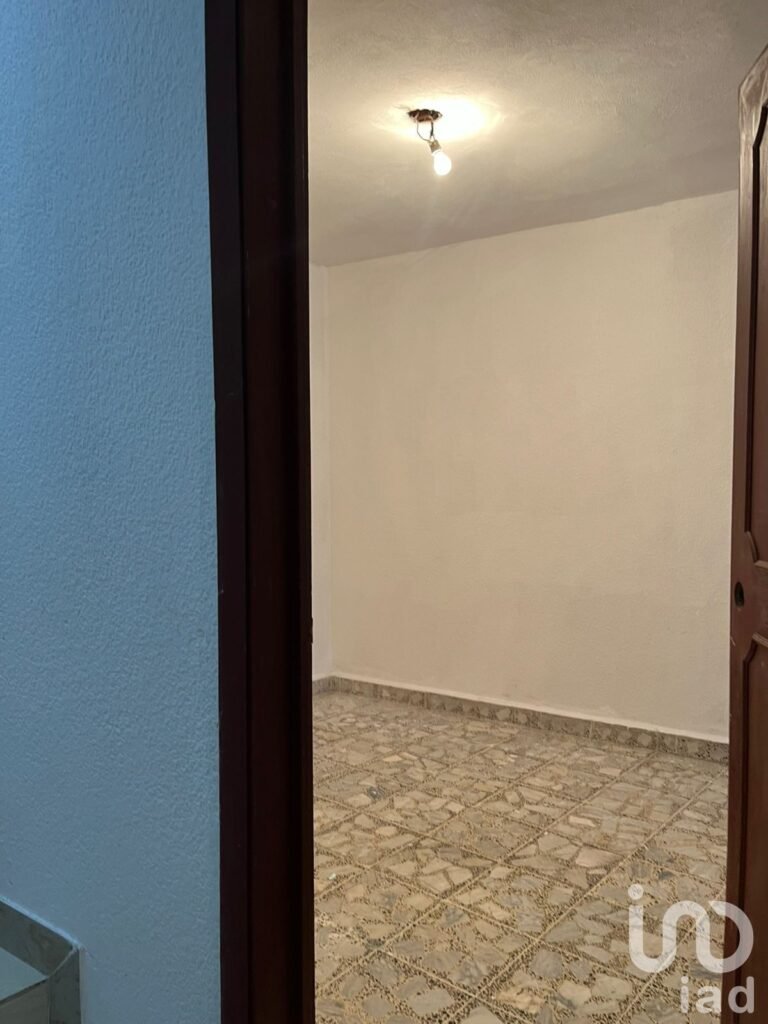 SE VENDE CASA AMPLIA EN STA ROSA SAN VICENTE CHICOLOAPAN