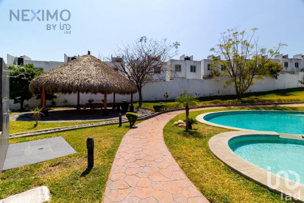 Casa en venta en condominio, Xochitepec, cerca de Cuernavaca Morelos.