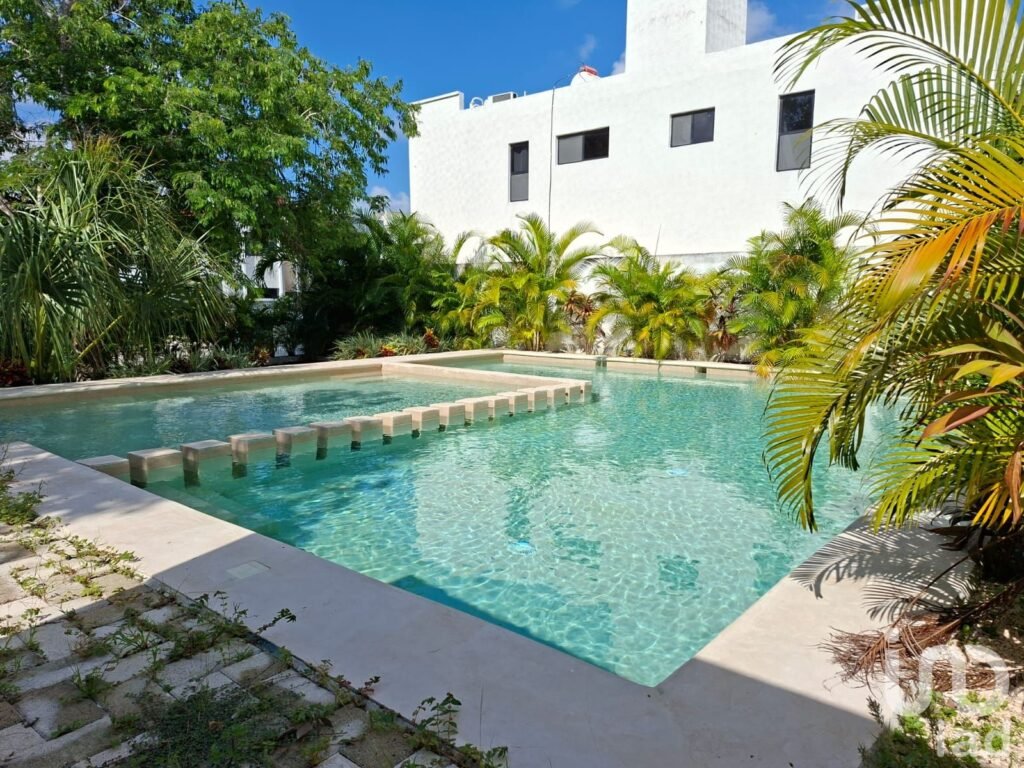 CASA EN VENTA CON MUROS SEPARADOS EN EL POLIGONO SUR DE CANCÚN