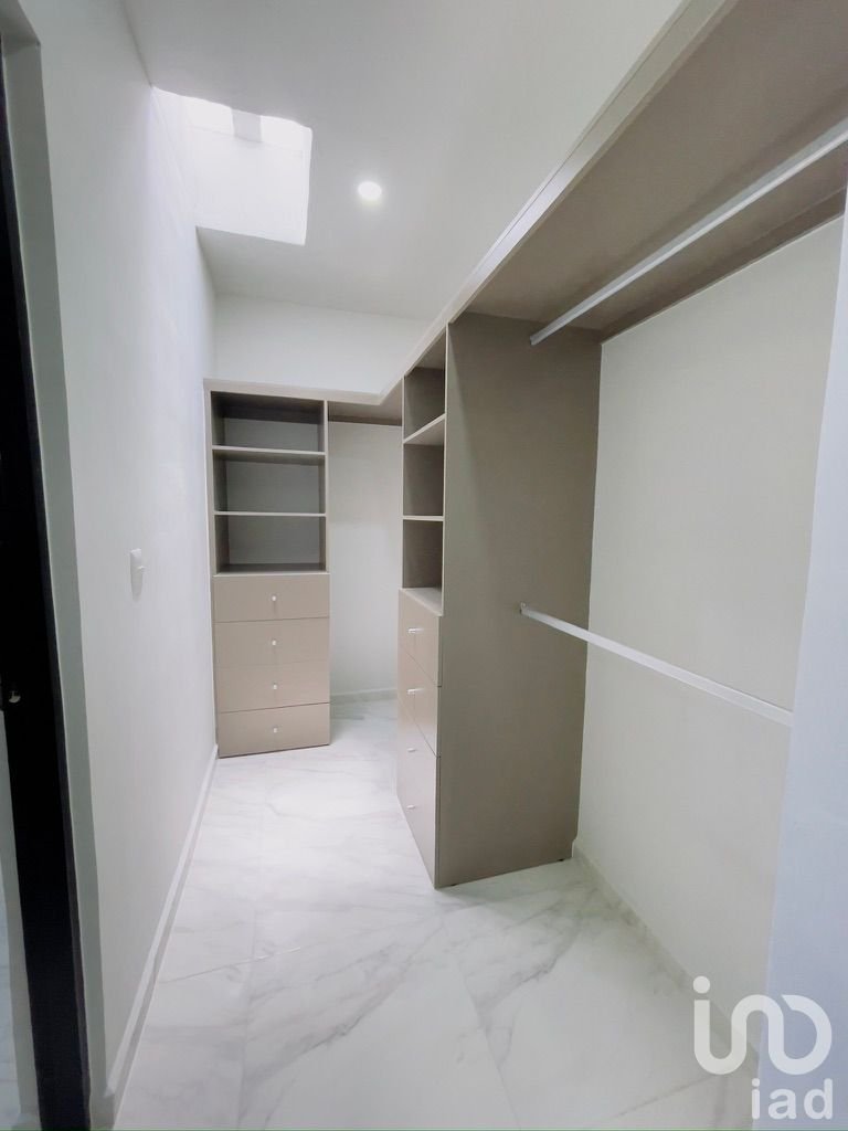 CASA EN VENTA CON MUROS SEPARADOS EN EL POLIGONO SUR DE CANCÚN