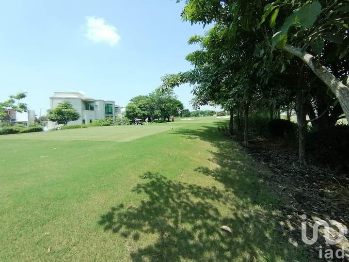 TERRENO LOTE GOLF EN VENTA EN FRACCIONAMIENTO DE LUJO ALTOZANO EN COLIMA.