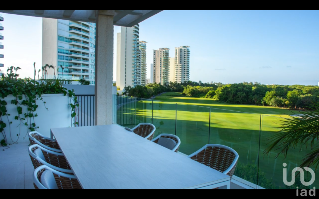 DEPARTAMENTO DE 3 RECÁMARAS EN VENTA EN ZONA DE PUERTO CANCUN, QUINTANA ROO