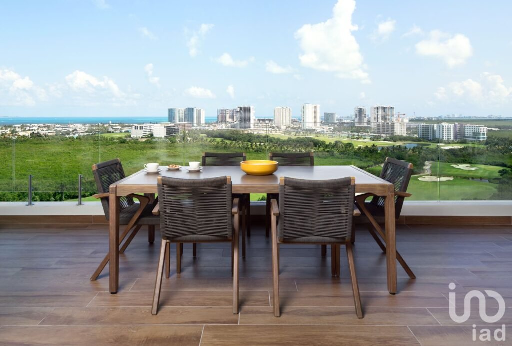 DEPARTAMENTO DE 3 RECÁMARAS EN VENTA EN ZONA DE PUERTO CANCUN, QUINTANA ROO