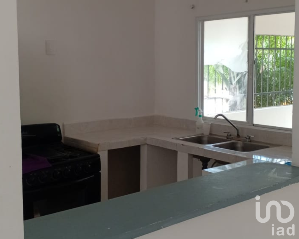 Hermosa Casa de 2 Niveles dentro de Fraccionamiento en Playa del Carmen, Quintana Roo
