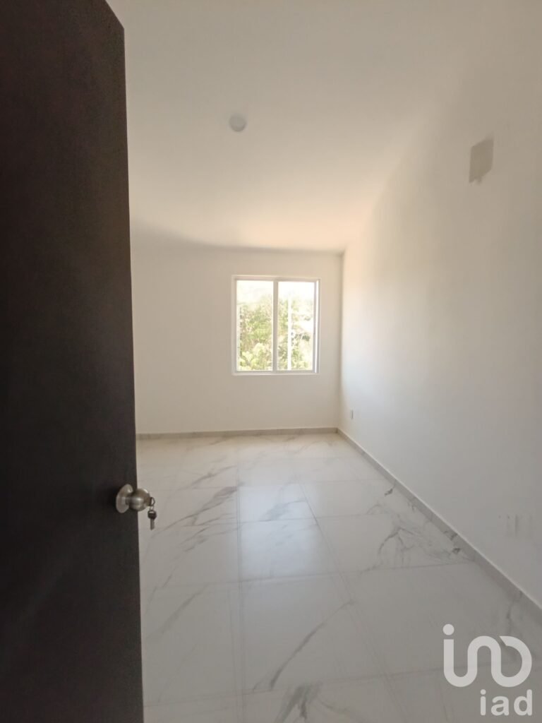 CASA EN VENTA DE 3 RECAMARAS AL SUR DE CANCÚN, Q. ROO.