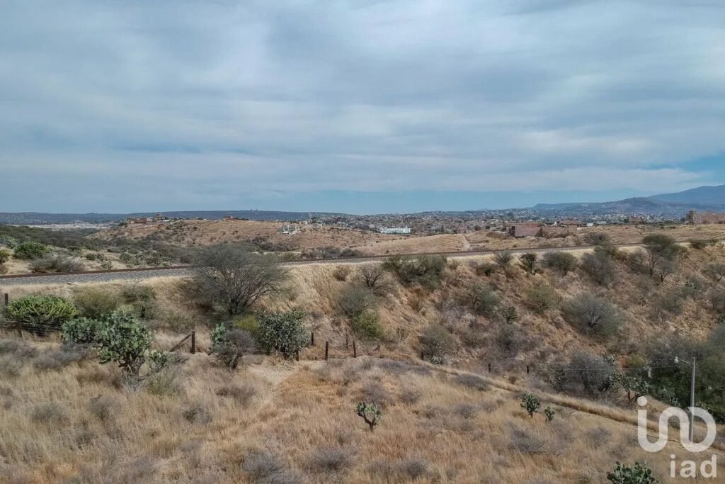Se vende Terreno con nacimientos  de  aguas termales   "La Cantera"  San MIguel de Allende
