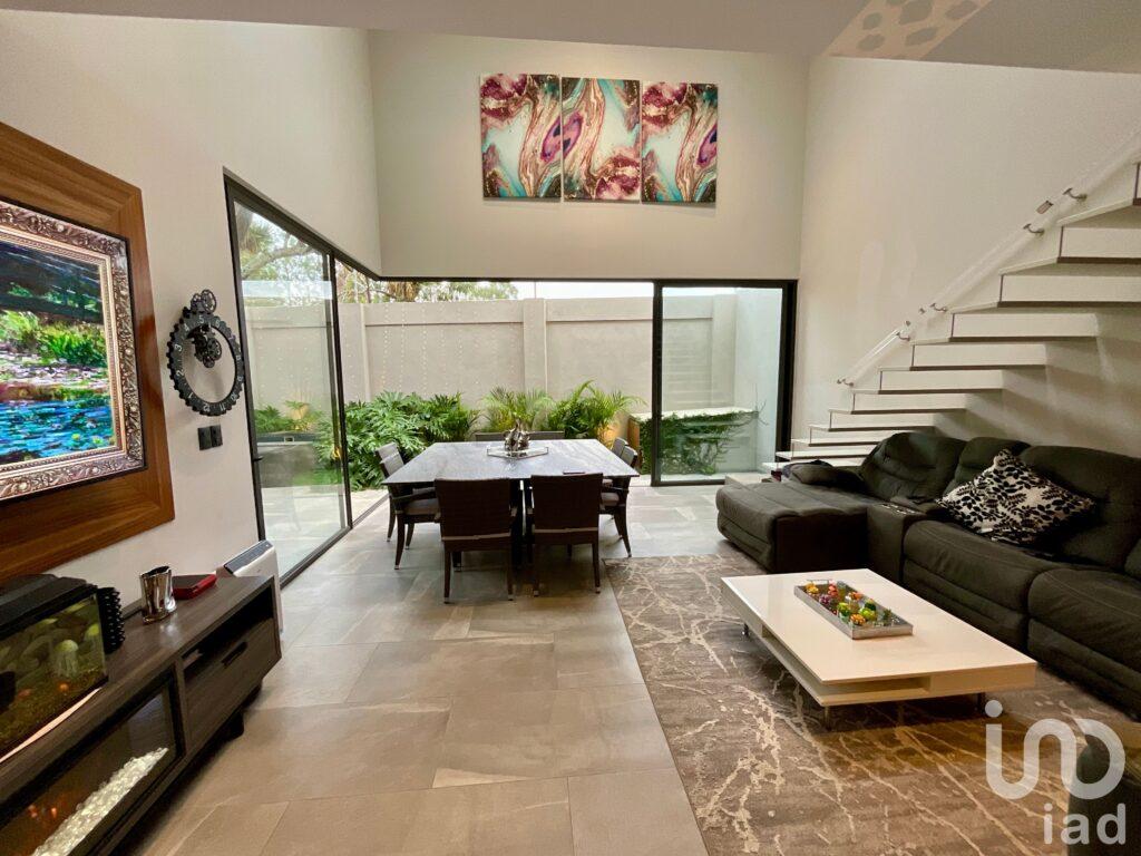 Fantástica Casa en Venta, Fraccionamiento El Olivar Altozano, Morelia Michoacán.