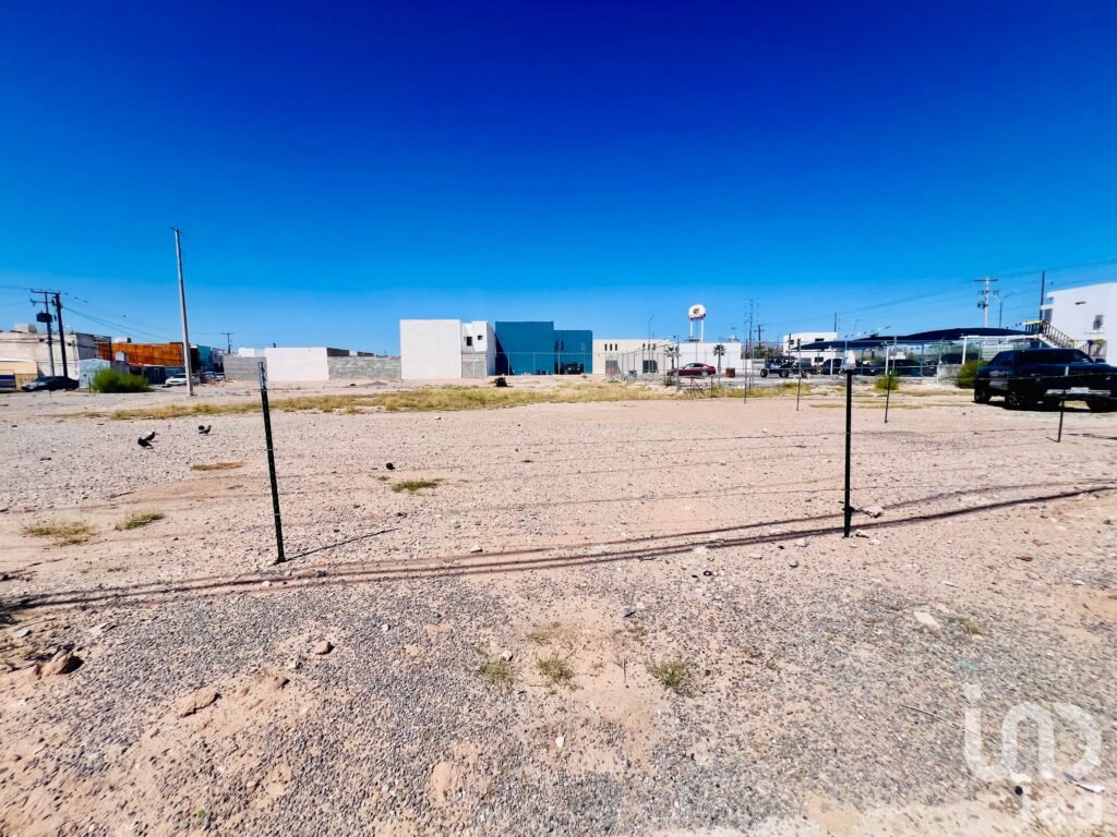 Se vende terreno en excelente ubicacion Juan Pablo II y Arizona