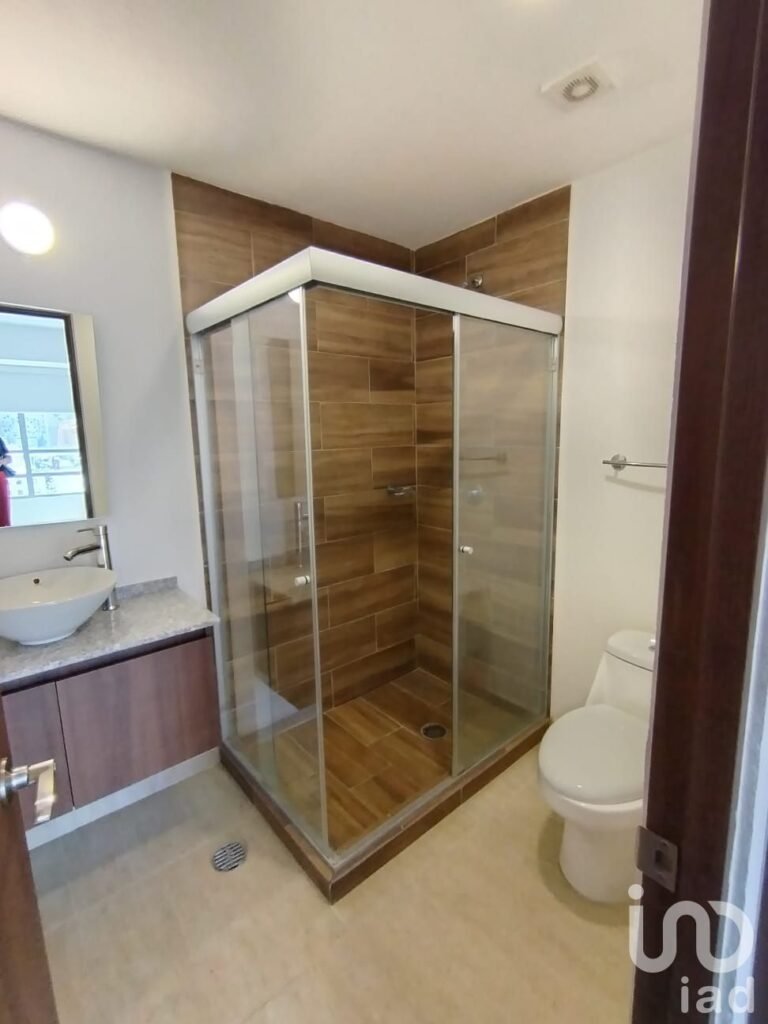 DEPARTAMENTO EN RENTA EN TRIADA EN ZONA ESMERALDA