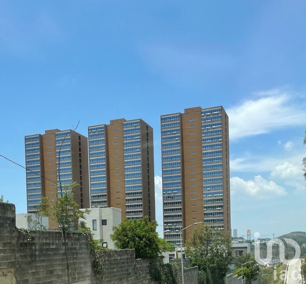 DEPARTAMENTO EN RENTA EN TRIADA EN ZONA ESMERALDA