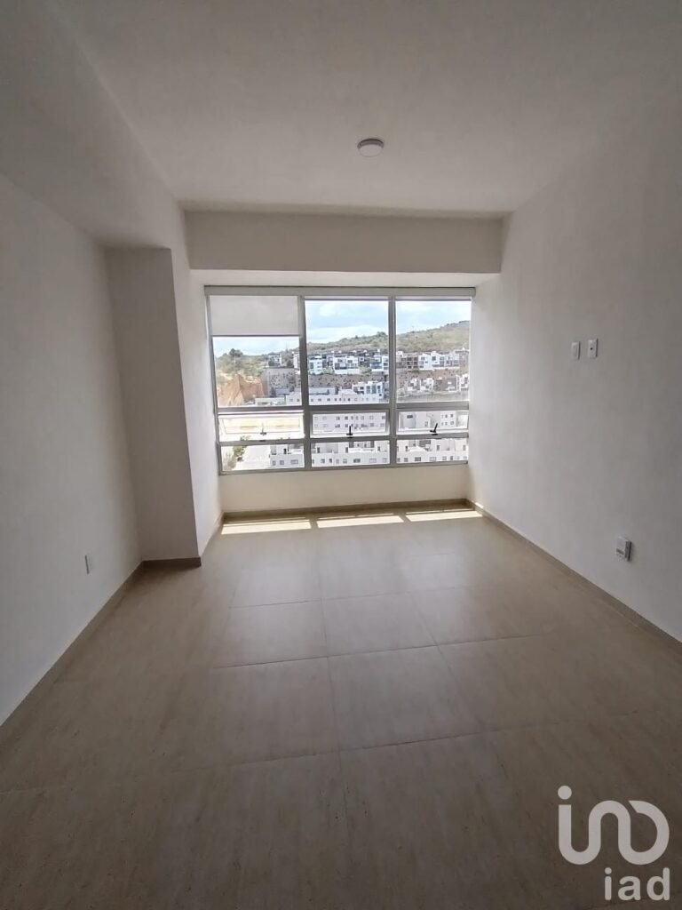 DEPARTAMENTO EN RENTA EN TRIADA EN ZONA ESMERALDA