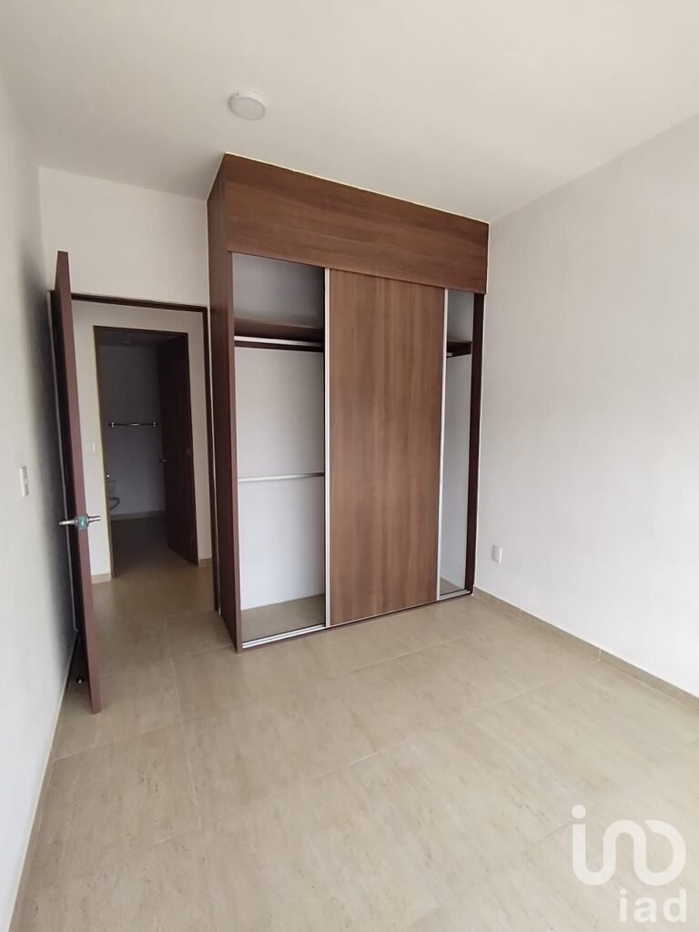 DEPARTAMENTO EN RENTA EN TRIADA EN ZONA ESMERALDA