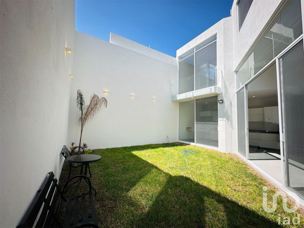 SE VENDE CASA  NUEVA EN LORETTA  I  AL NORPONIENTE DE AGUASCALIENTES