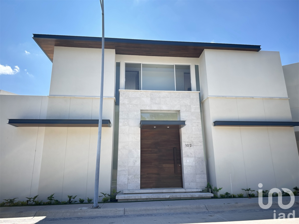 SE VENDE CASA  NUEVA EN LORETTA  I  AL NORPONIENTE DE AGUASCALIENTES