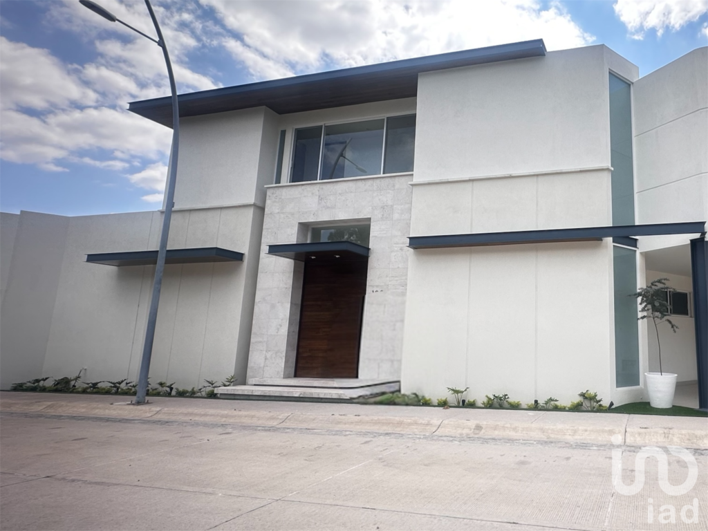 SE VENDE CASA  NUEVA EN LORETTA  I  AL NORPONIENTE DE AGUASCALIENTES